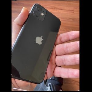 iPhone 11 “new” unlocked “
